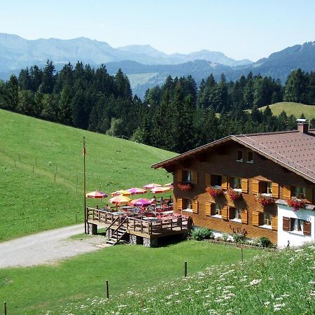 Alpengasthof Brueggele Alberschwende Exterior photo